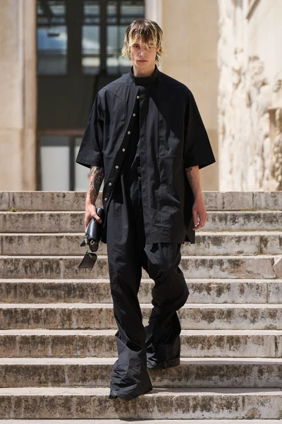 Look 13